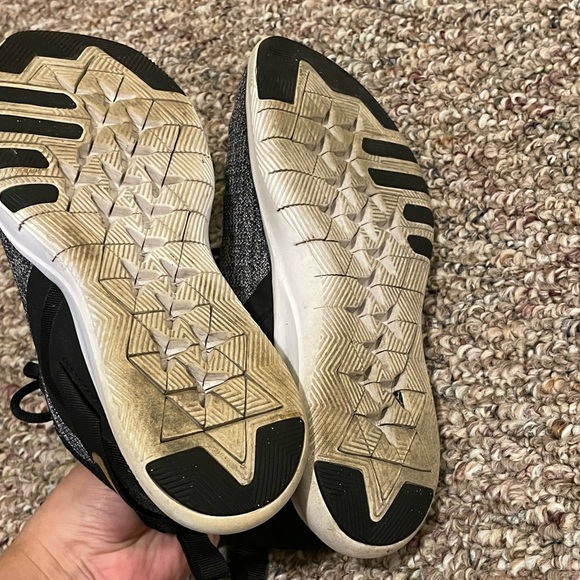 Womens Nike Flex TR9 Black with Gold Athletic Sneakers Shoes - Picture 6 of 7